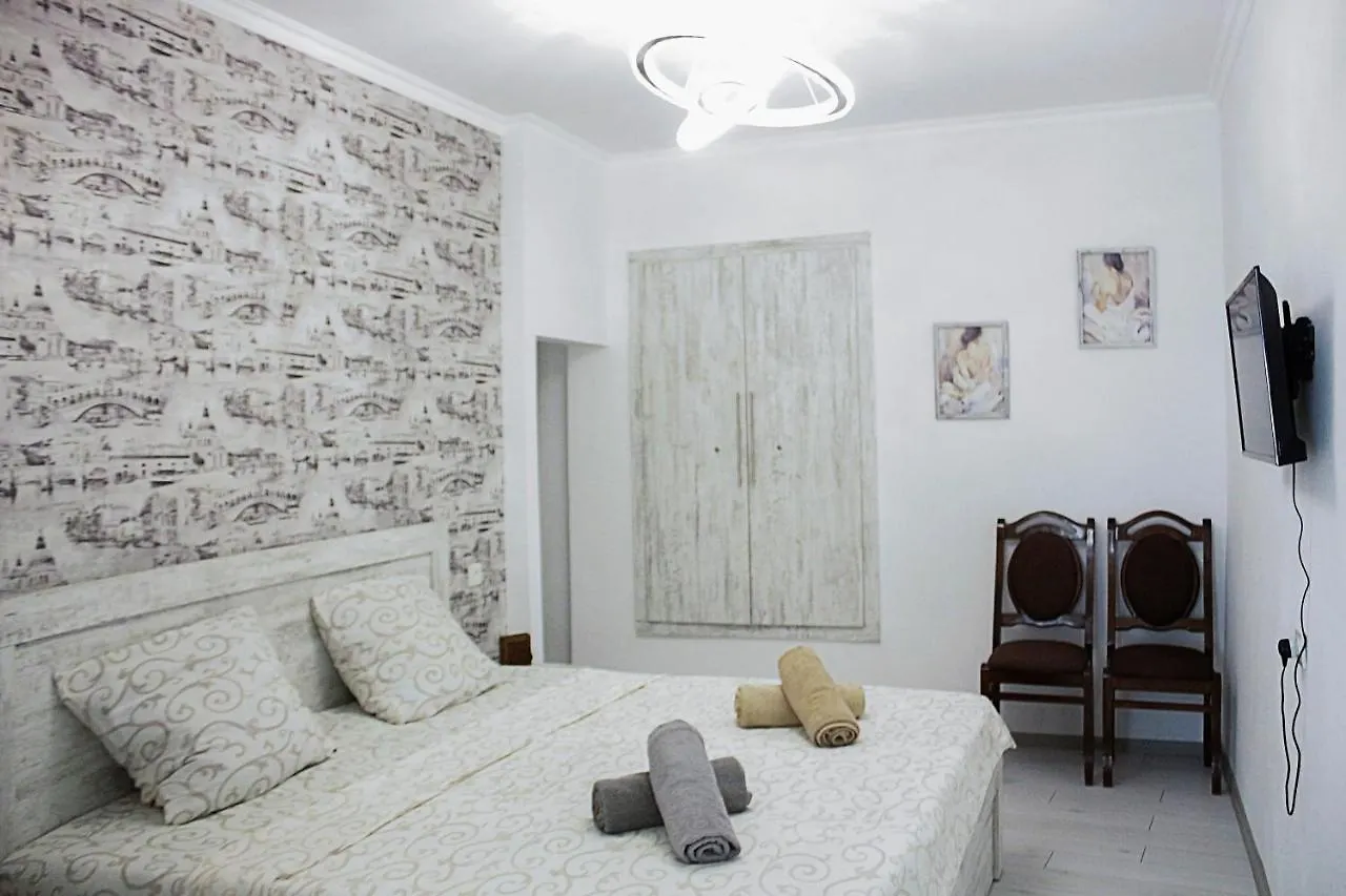 Old Tbilisi Apartment House Khudadova