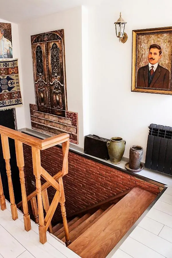 Old Tbilisi Apartment House Khudadova 0*,  Georgien
